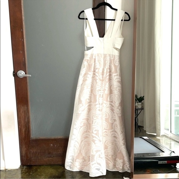 BCBG Maxazria Marilyne Lace Ivory Cut Out Maxi Dress Size 0 women’s formal prom - Picture 7 of 10